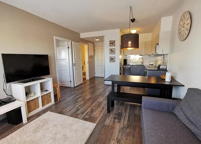 아파트 Naekoealahuoneisto 413