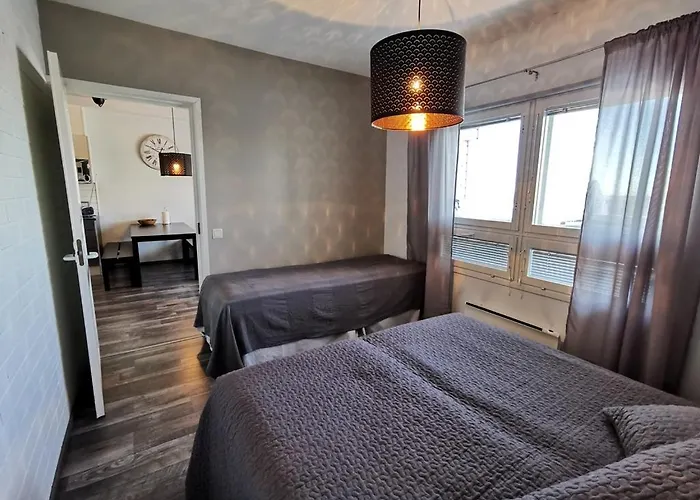 Naekoealahuoneisto 413 *